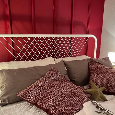 Haus Mit Garten * オイゲンドルフ