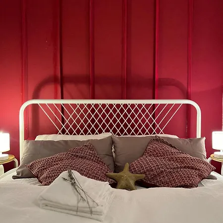 Haus Mit Garten 別荘