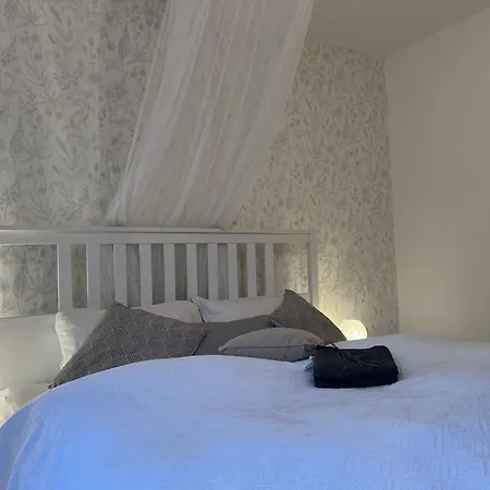 Haus Mit Garten 別荘 オイゲンドルフ