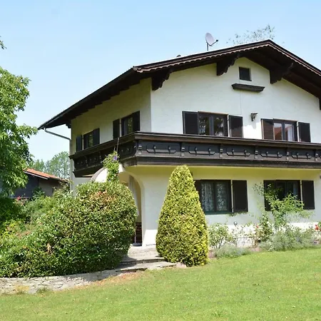 Haus Mit Garten 別荘 *