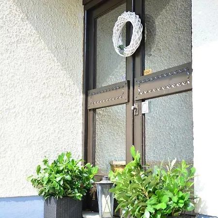 Haus Mit Garten Holiday home Eugendorf