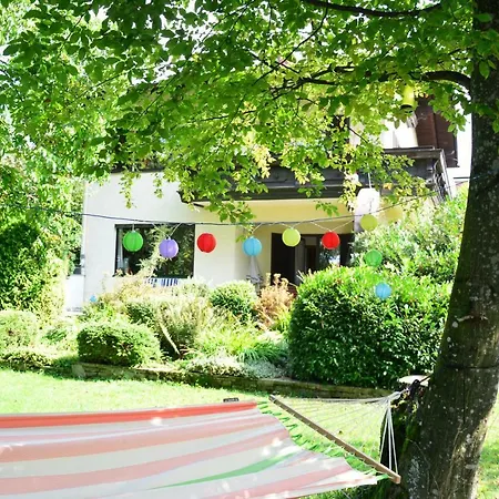 Haus Mit Garten *